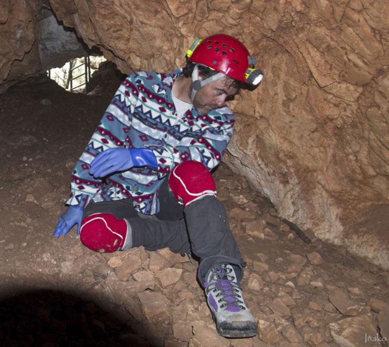 JICanudo en una excavación